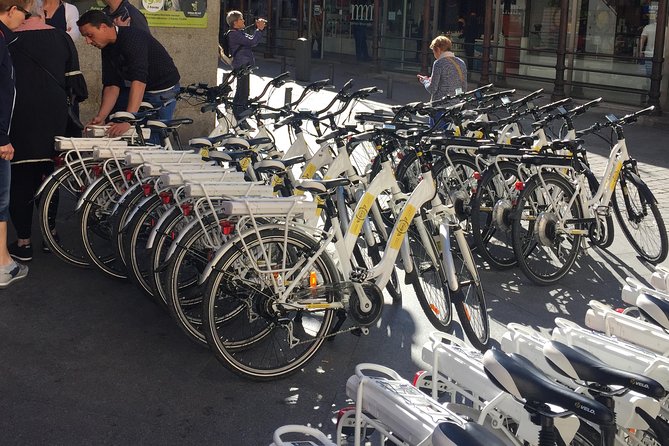 Madrid ebike Fun and Sightseeing Tour - A 3-hour e-bike loop that helps you place Madrid