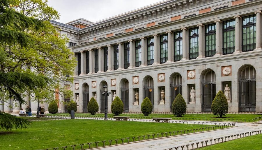 Madrid: El Prado Museum Skip-the-line Guided Tour - The Goya Statue Meeting Point: where you’ll actually find your group
