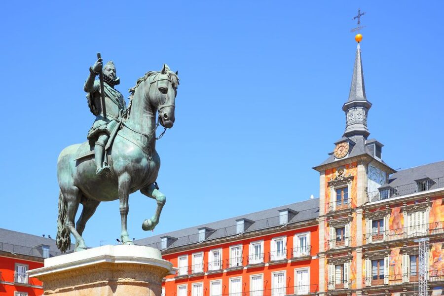 Madrid: El Retiro Park & City Sightseeing Audio Tour - El Retiro Park: Storytelling in a Dreamland Setting