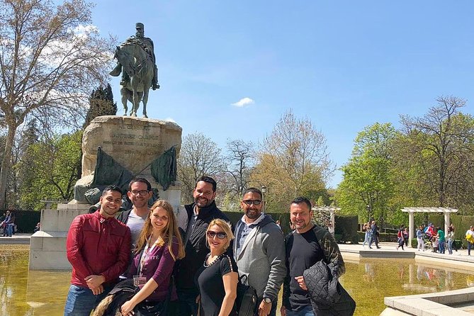 Madrid: El Retiro Park Guided Tour and Tapas - The Greenhouse-Style Monument for Tropical Plants