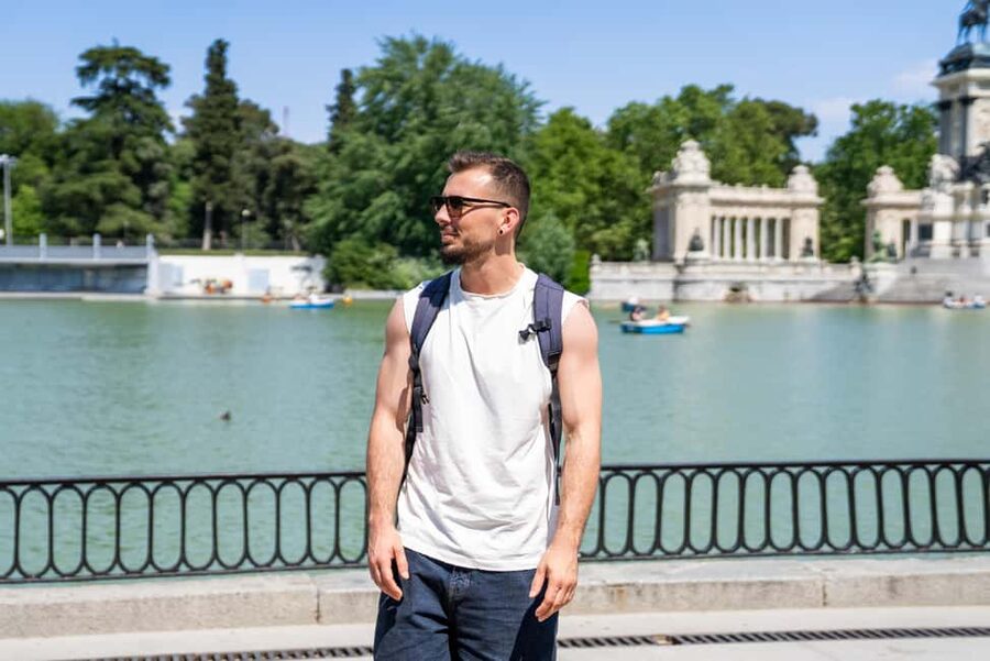 Madrid: El Retiro Park Private Photoshoot - Photo delivery: what the edited online gallery means for your trip