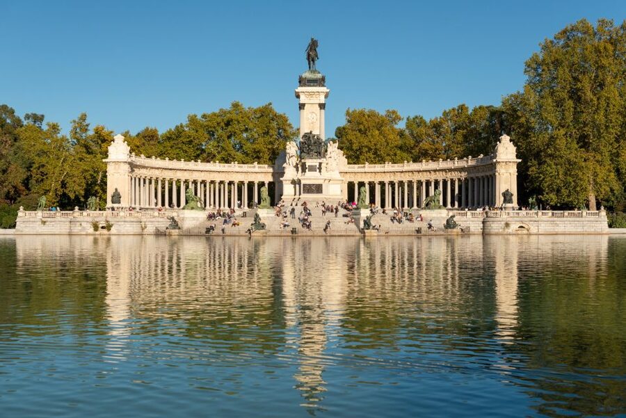 Madrid: El Retiro Park Self-Guided Audio Tour - Offline audio in El Retiro means fewer stress points