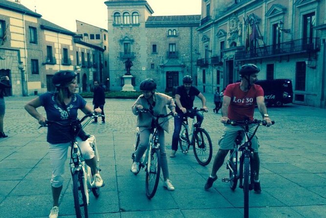 Madrid Electric Bike Sunset Tour - Stop 4: Parque del Oeste and the Dusk-Walk Energy