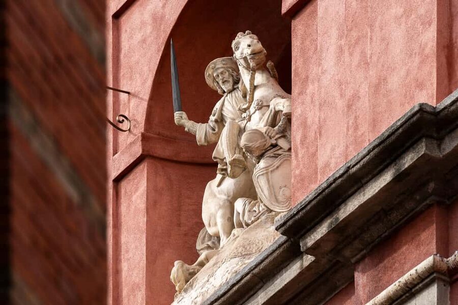 Madrid: Entrance to the Monastery of Las Comendadoras de Santiago - What the Entrance Experience Feels Like: Cloister, Church, and Quiet Spaces