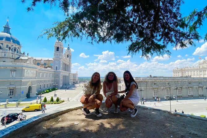 Madrid Essential: Historic Center, Plaza Mayor & Royal Palace - La Real Botica de la Reina Madre: A Business With a Secret Connection