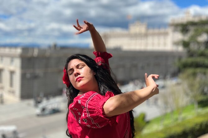 Madrid Essential: Historic Center, Plaza Mayor & Royal Palace - Catedral de Sta Maria la Real de la Almudena: A Royal Landmark