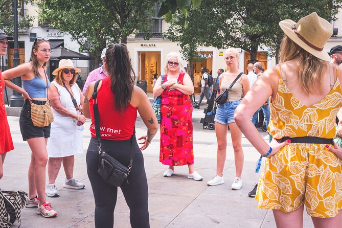Madrid Essential Walking Tour – With Pintxo & Refreshing Drink - Calle del Arenal: churros with a history stop