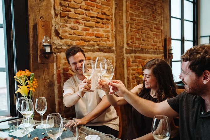 Madrid Evening Tapas and Wine Guided Tour - The guide experience: small group energy matters