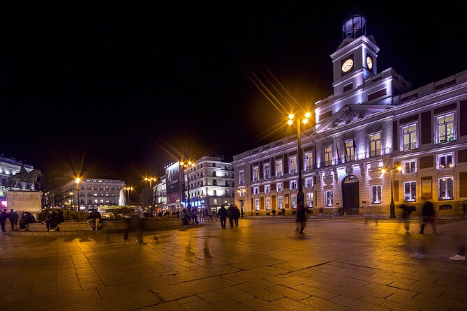 Madrid Evening Walking Tour and optional Flamenco Show - The Crowded Street Moment: When Madrid Gets Loud