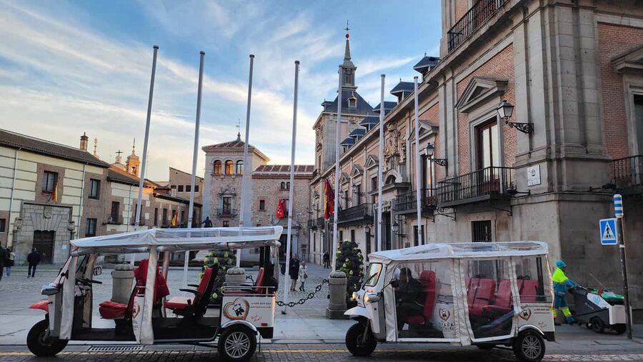 Madrid: Explore the City in an Electric Tuk Tuk - Key things to know before you ride
