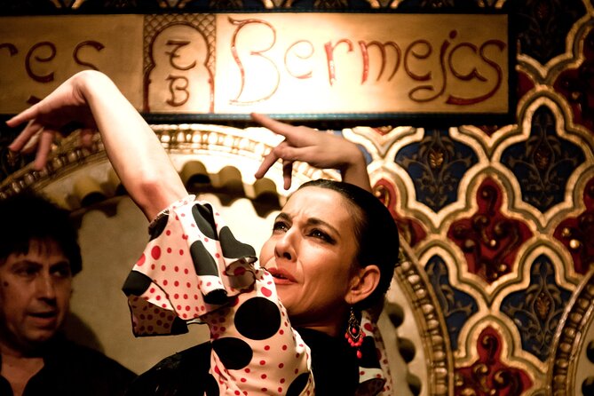 Madrid: Flamenco Show with Tapas or Drink in Tablao Las Tablas - Tapas and Drinks: Turning the Show Into Dinner Without the Hassle