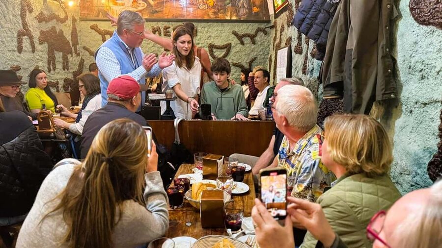 Madrid: Food Tour of Hidden Gems – Small Group Experience - How the timing works (and why it matters for value)