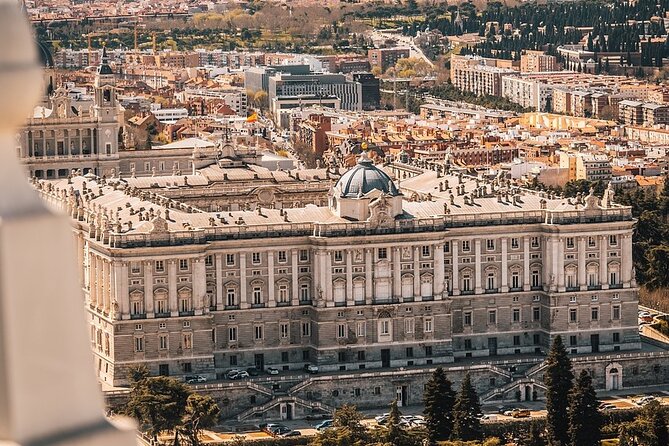 Madrid Food Tour: Tapas, Drinks and Delights with a Local - Murales de Antonio Mingote: Art Walk and Cold Cuts Tasting