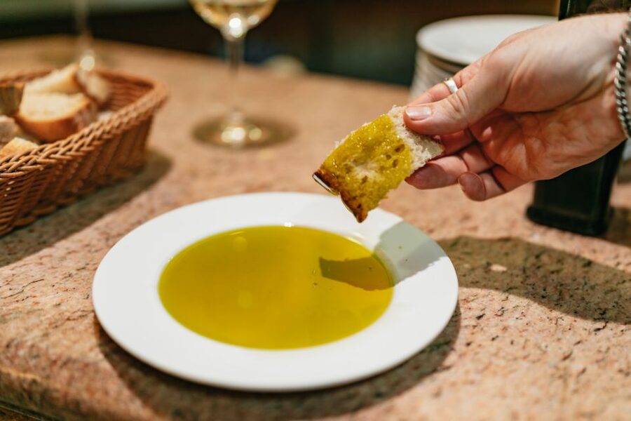 Madrid: Food & Wine Tour with 10 Tapas & 4 Drinks Included - Who should book this Madrid tapas and wine tour