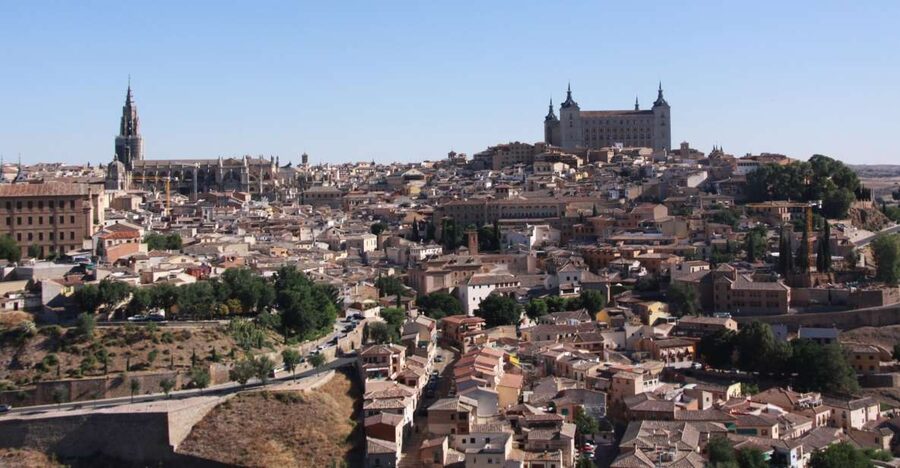 Madrid: Full-Day Guided Tour of Toledo with Cathedral Visit - Madrid to Toledo: the 8-hour rhythm that actually works