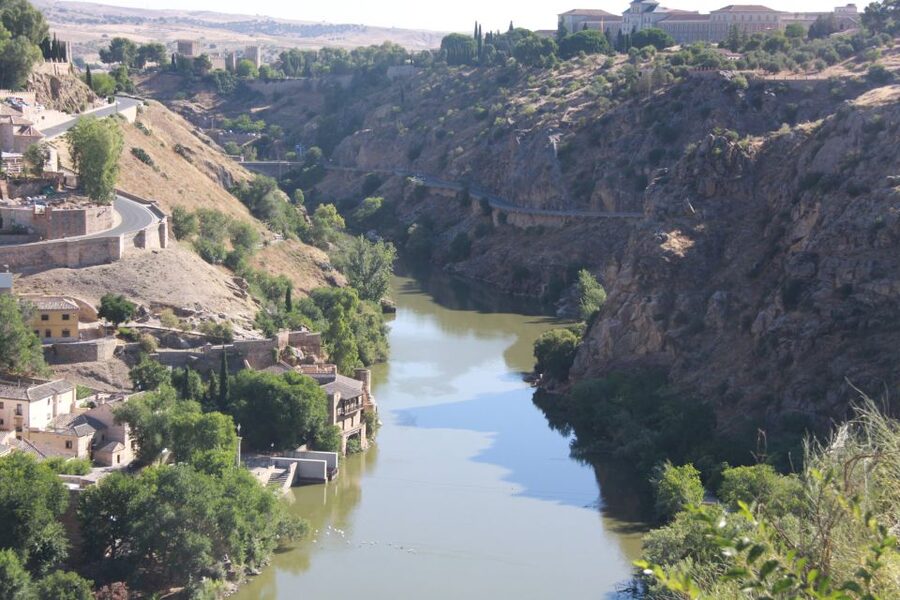 Madrid: Full-Day Guided Tour of Toledo with Cathedral Visit - Toledo Cathedral (Primada Cathedral): where the building does the talking