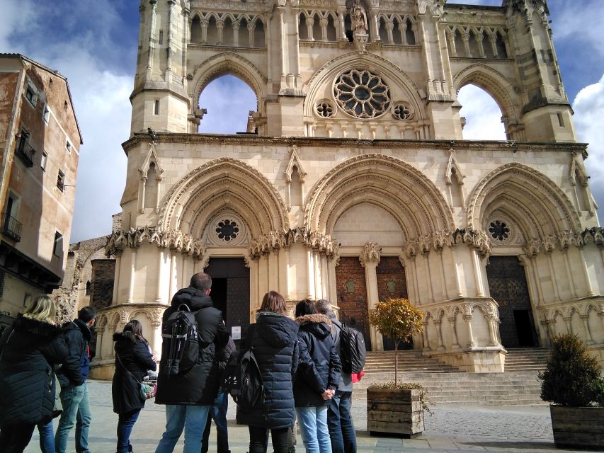 Madrid:Full Day Trip to Cuenca, Cathedral and Hanging Houses - Lunch in Plaza Mayor: flexible and easy
