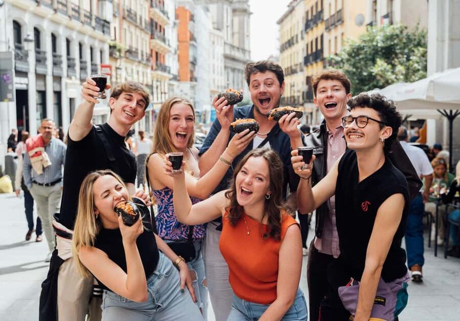 Madrid Guided Food Tour with Tapas and Spanish Wine - Sol and Madrid Centro: the orientation walk that sets up the food