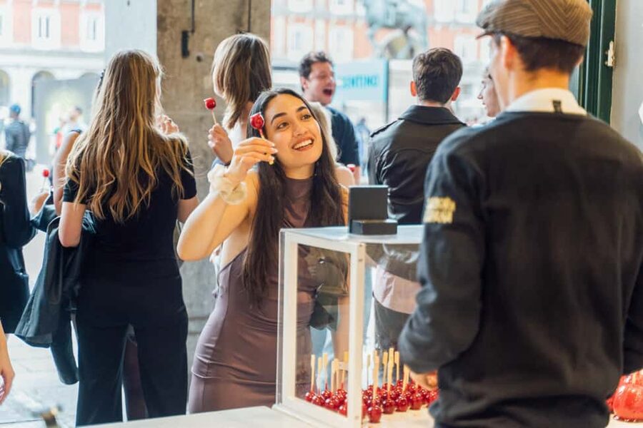 Madrid Guided Food Tour with Tapas and Spanish Wine - Guides, language, and that small-group feel