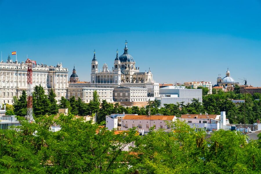 Madrid: Guided Highlights Walking Tour - Palacio Madrid and Almudena Cathedral: where royal Spain still shows