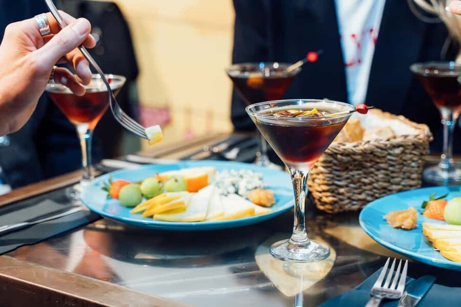 Madrid: Guided Tapas Food Tour with Dinner - Madrid Tapas in 150 Minutes: What You’re Really Buying