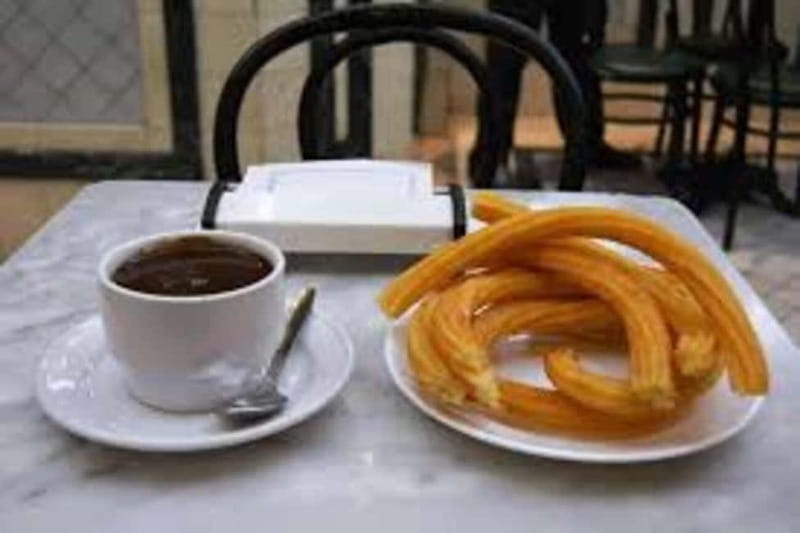 Madrid: Guided Walking Tour with Churros and Hot Chocolate - Plaza de Ramales to Velázquez’s tomb: a calm start that sets context