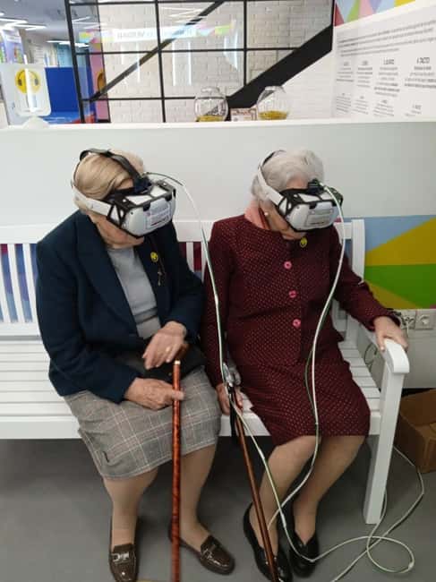 Madrid: Happiness Museum Interactive Experience Ticket - The Futuristic Photobooth and the Pets of the Future Angle