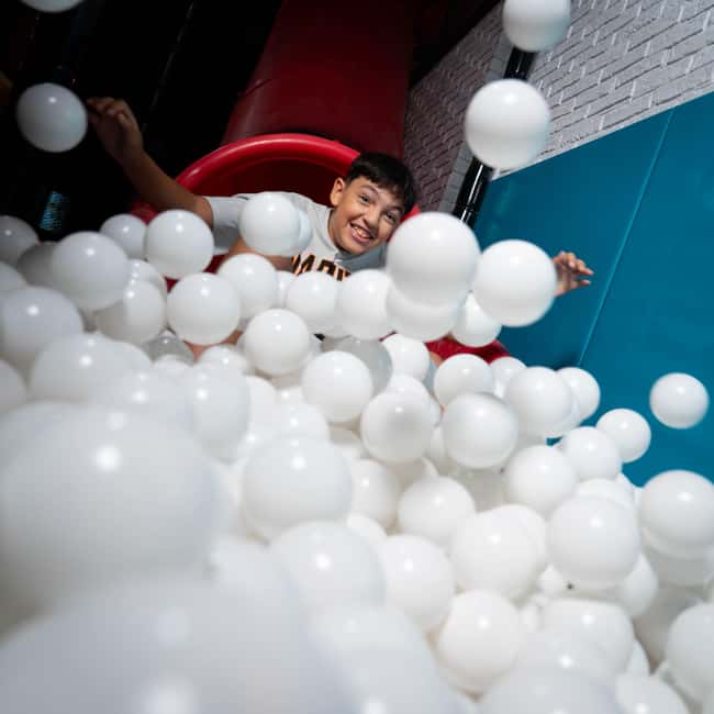 Madrid: Happiness Museum Interactive Experience Ticket - Entering the Museum: First Rooms, Fast Photos, No Real Guesswork