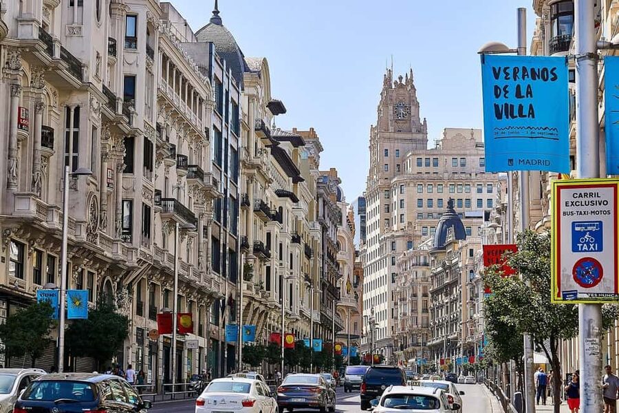 Madrid: Highlights Walking Tour - Culture and Hidden Stories - Congress of Deputies: Politics Explained Like a City Story