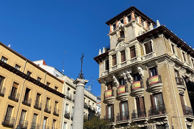Madrid Historic with an architect : Arabs, Austrias and Bourbons - Plaza de Oriente: the city’s layout shaped over centuries