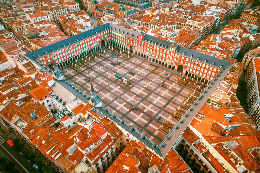 Madrid: History, Bites & Sips – An Intimate Tour Since 2018 - Route overview: from Plaza Mayor toward the Royal Palace
