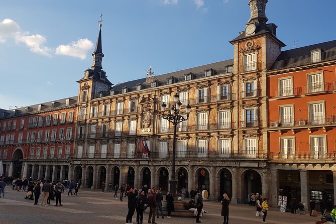 Madrid History Food Tour: Tapas & Drinks Tasting - Why Plaza Mayor and Casa de la Carnicería set the right tone