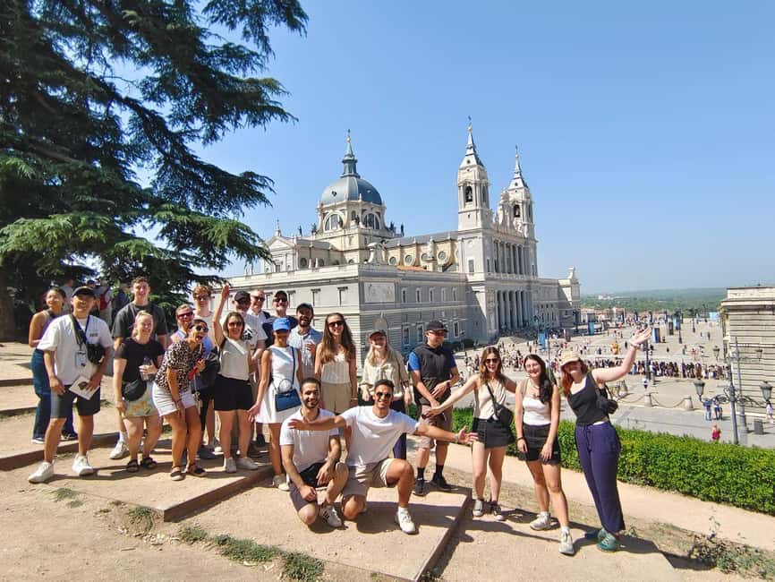 Madrid: History, Secrets, & More Guided Tour - Finding the oldest restaurant clue and other iconic-place mysteries
