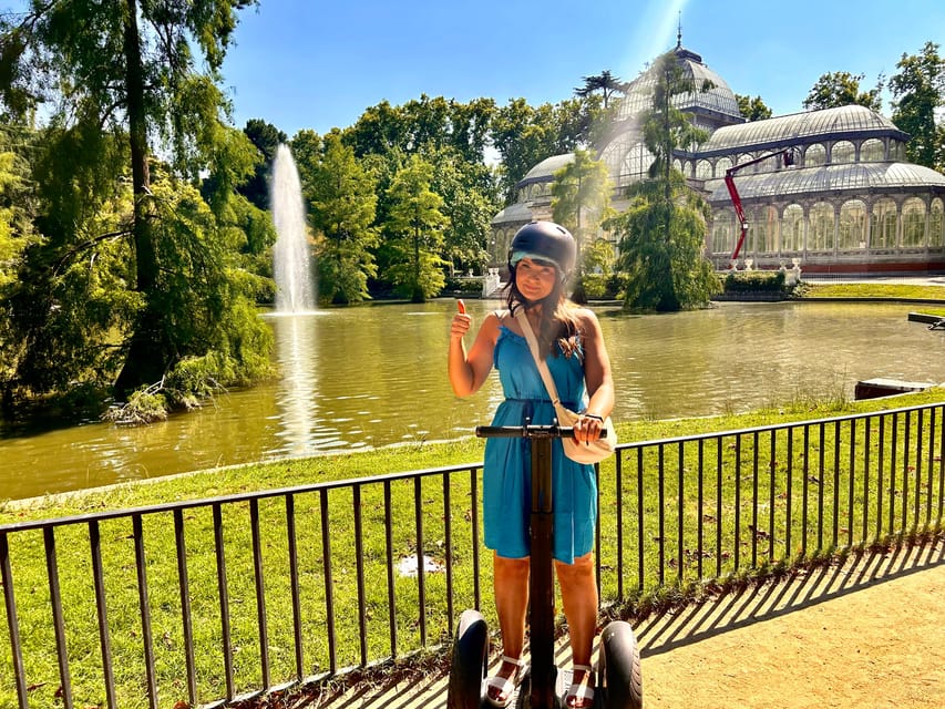 Madrid: Iconic Retiro Park Segway Tour - La Rosaleda with 4,000+ roses: bloom timing matters
