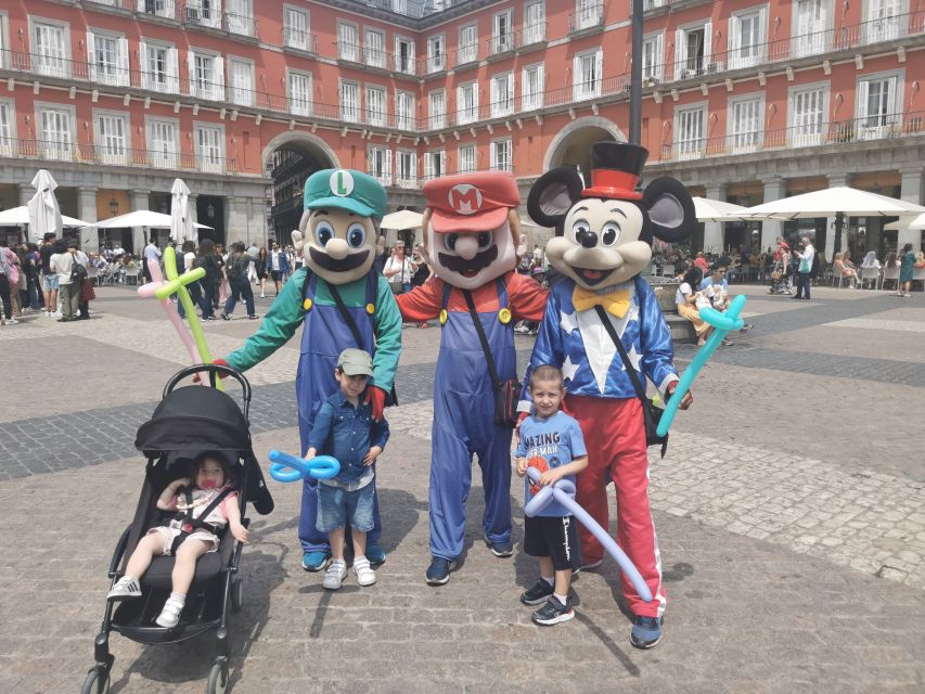Madrid: Kids and Family Sightseeing Tour - Puerta del Sol: trivia games that keep little legs moving