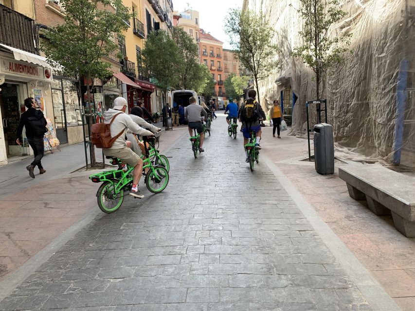 Madrid: Literary Quarter & Retiro Park Electric Bike Tour - Getting ready: what to wear and what the tour provides