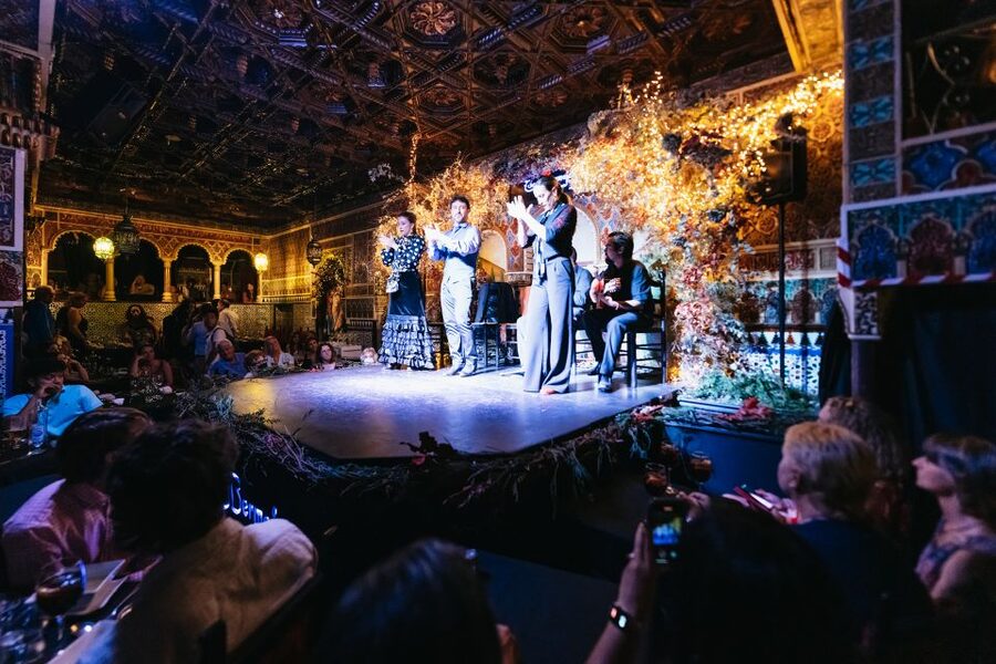 Madrid: Live Flamenco Show with Food and Drinks Options - Where to sit for the best view (and how to avoid common annoyances)