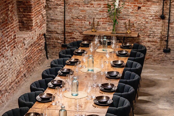 Madrid Local Tapas Tour with Private Dinner and Bottomless Wine - Stop 3: jamón ibérico tasting with three styles
