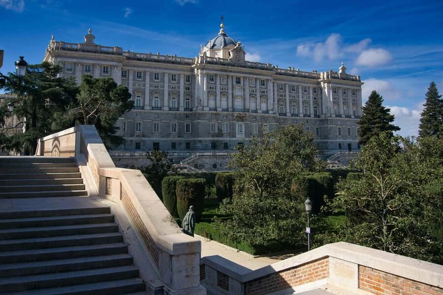 Madrid Magical: Hidden Gems and Views Walking Tour - Plaza de la Armería overlook: panoramic eastward views and the river line