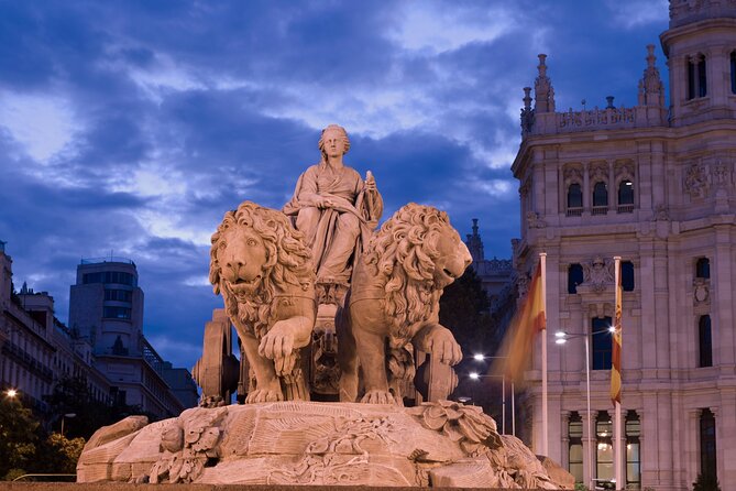 Madrid Mysteries & Legends Private Tour - Why a 7:00 pm legend walk feels different in Madrid