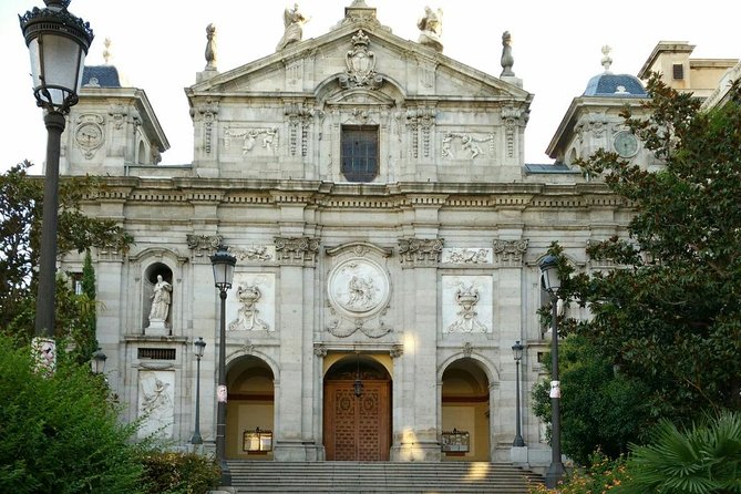 Madrid off the Beaten Path: Private Walking Tour (Customizable) - Pace, walking distance, and what to wear