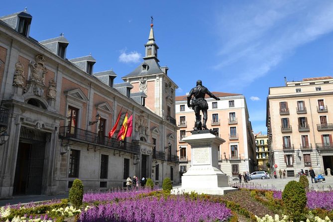Madrid Old Town Donation-Based Walking Tour - Sobrino de Botín: the oldest-restaurant claim you can actually see