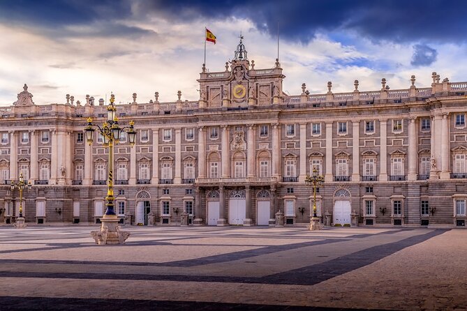 Madrid Old Town Tour & Flamenco Show with Optional Dinner - Puerta del Sol: where you end the walk and catch the city’s pulse