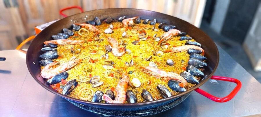 Madrid: Paella & Sangria Classes – Seafood, Chicken or Vegan - Who This Class Fits Best (And Who Might Skip It)