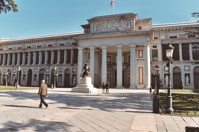 Madrid Panoramic Sightseeing Guided Tour - Cybele’s Fountain, Puerta de Alcalá, and royal-era architecture cues