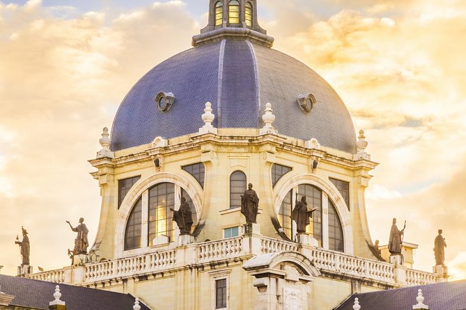 Madrid Panoramic Sightseeing Guided Tour - Bernabéu, Las Ventas, and Paseo de la Castellana’s showpiece stretch