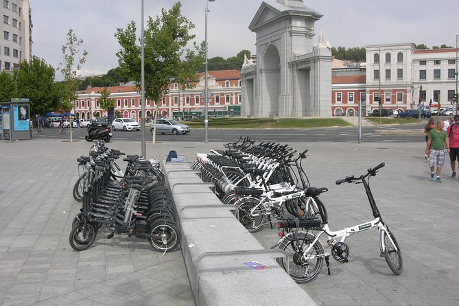 Madrid Parks Bike or e-bike Tour: Riverside & Casa de Campo - Meeting Point at Calle de Santiago (and How to Time Your Afternoon)