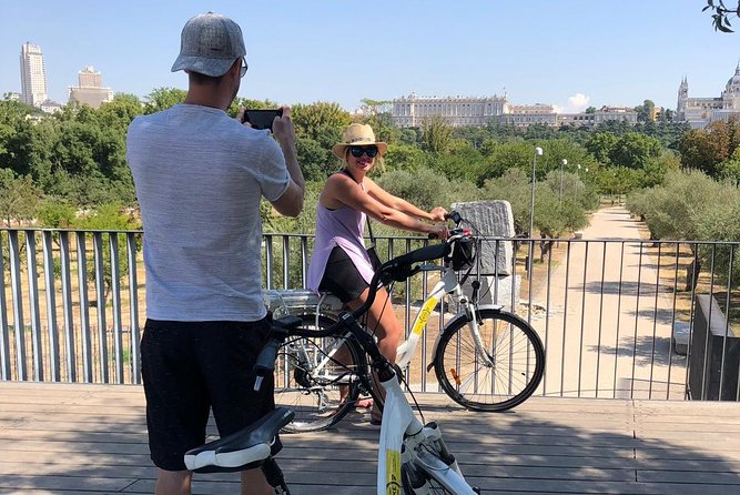 Madrid Parks Bike or e-bike Tour: Riverside & Casa de Campo - Stop 2: Casa de Campo, Madrid’s Big Outdoor Playground