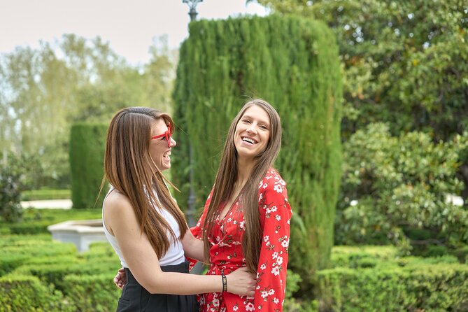 Madrid Photo Tour with Pro Photographer Lifestyle and Portrait - Plaza de la Villa: sharper architecture for portraits with character