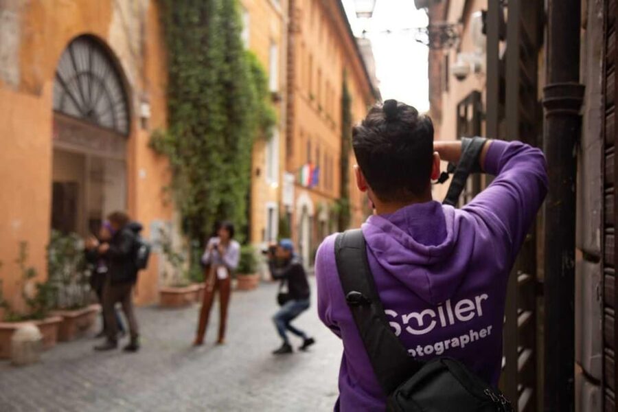 Madrid: Photoshoot in Plaza Mayor - Should You Book This Plaza Mayor Photoshoot?